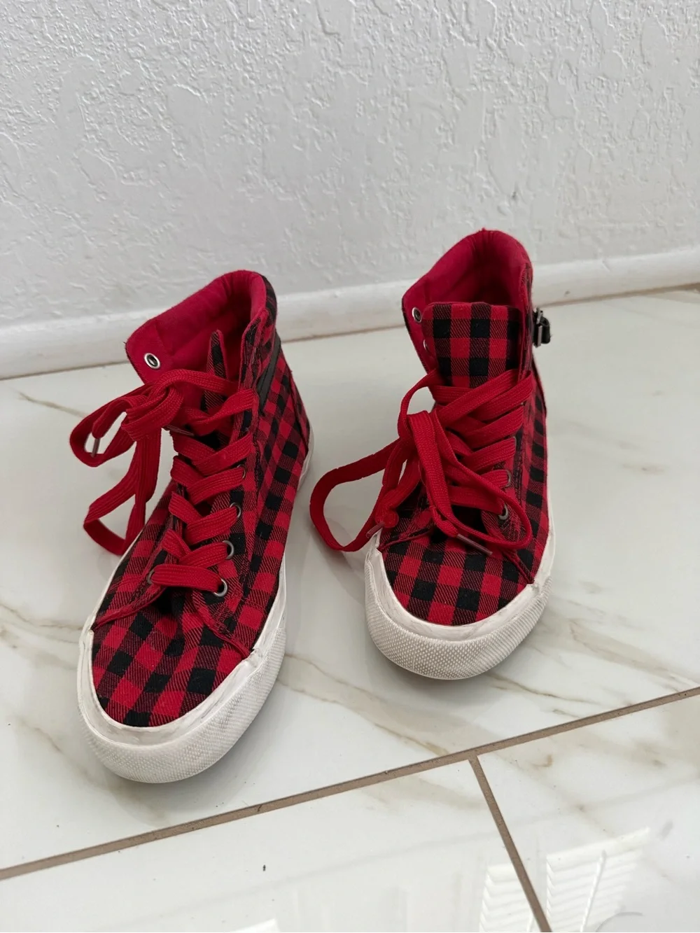 Olivia Miller Women’s Size 8 Red and Black Buffalo Plaid High-Top Sneakers